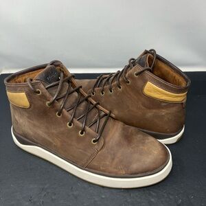 PRE-OWNED MEN OLUKAI KEKAHA CHUKKA BROWN LEATHER BOOT LACE-UP. US M 13